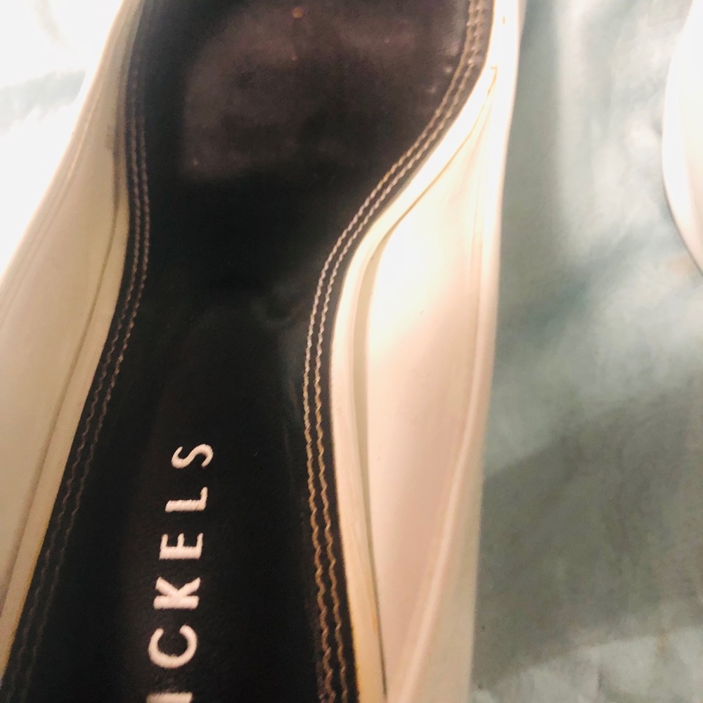 Peep toe Nickel shoe